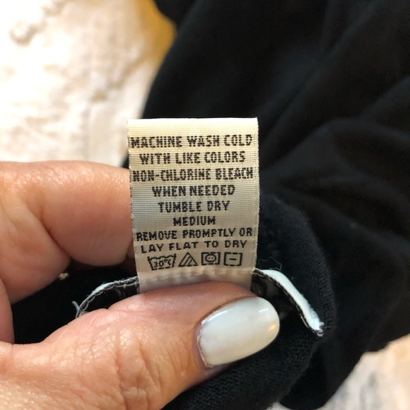 Linda Lucia black sweater size medium - Picture 6 of 6